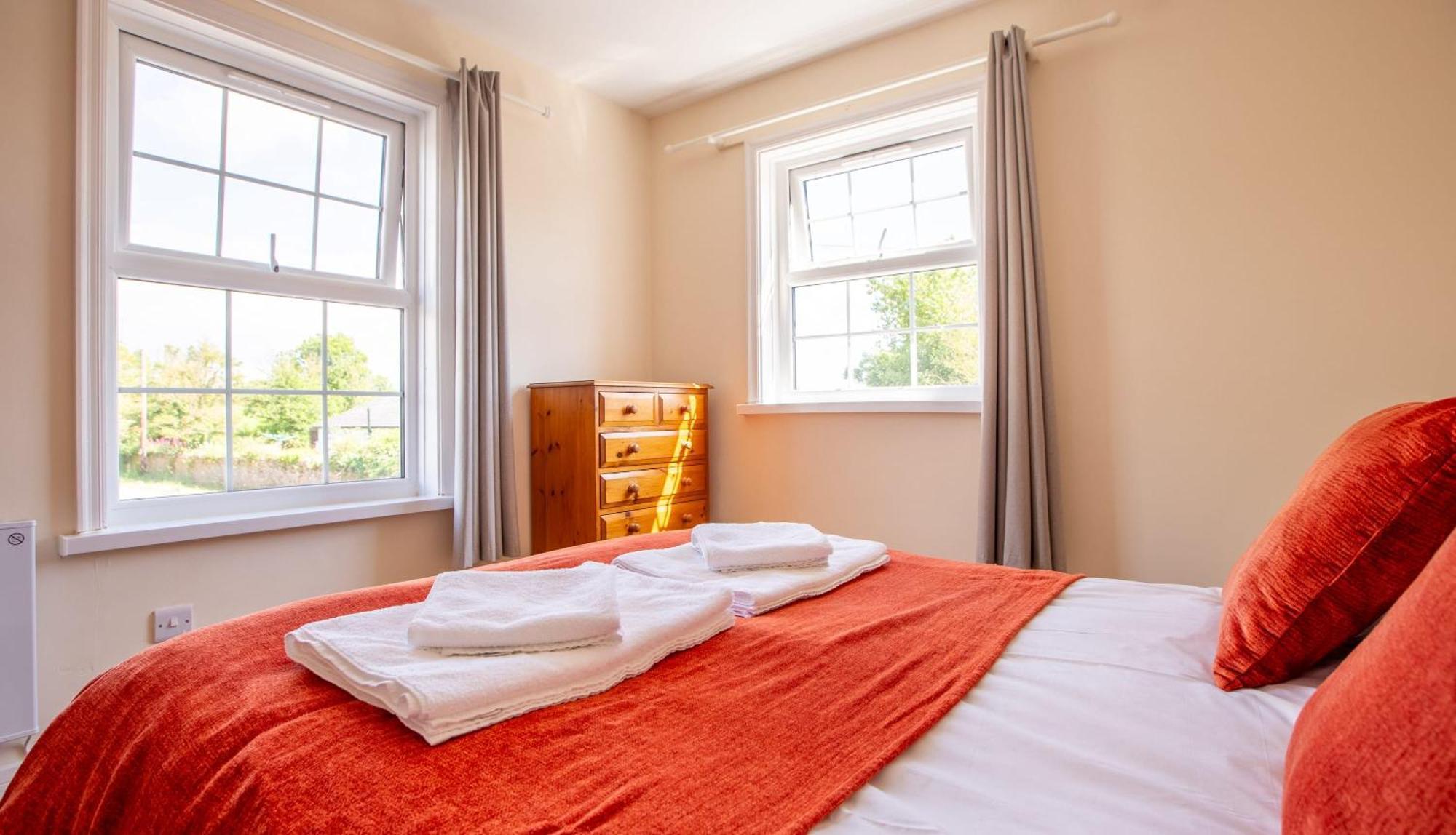 Stunning 6 Bedroom Cottage Near Cornish Coast Bude Kültér fotó